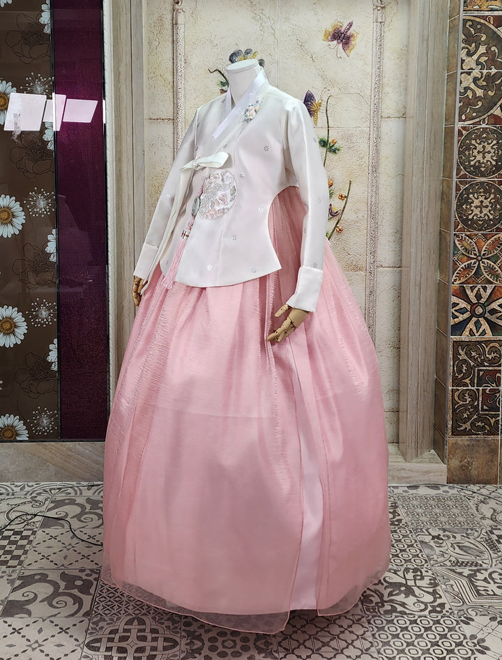 Korean Traditional Woman Personal Custom Hanbok Wedding Party Ceremony Ivory Embroidery Bead Peach Skirt Hanbok 144