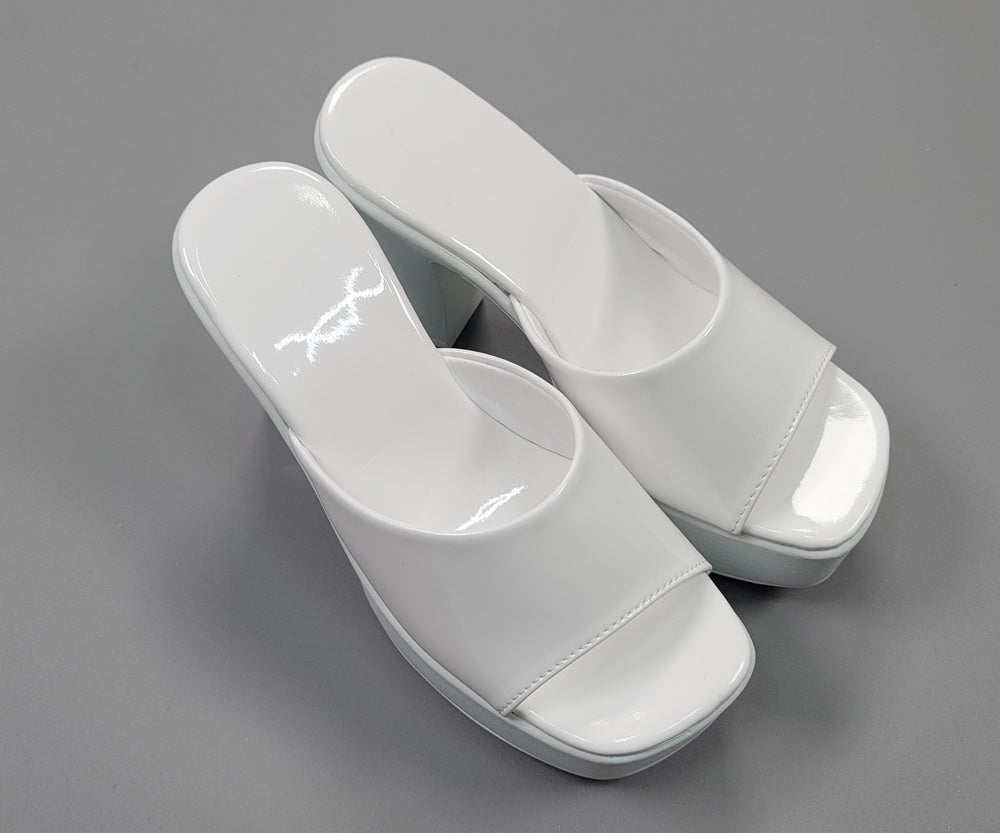 Korean Traditional Hanbok Shoes Socks for Woman Girl White Color Slipper 11 cm Heel Footwear Wedding Birthday PU WS112