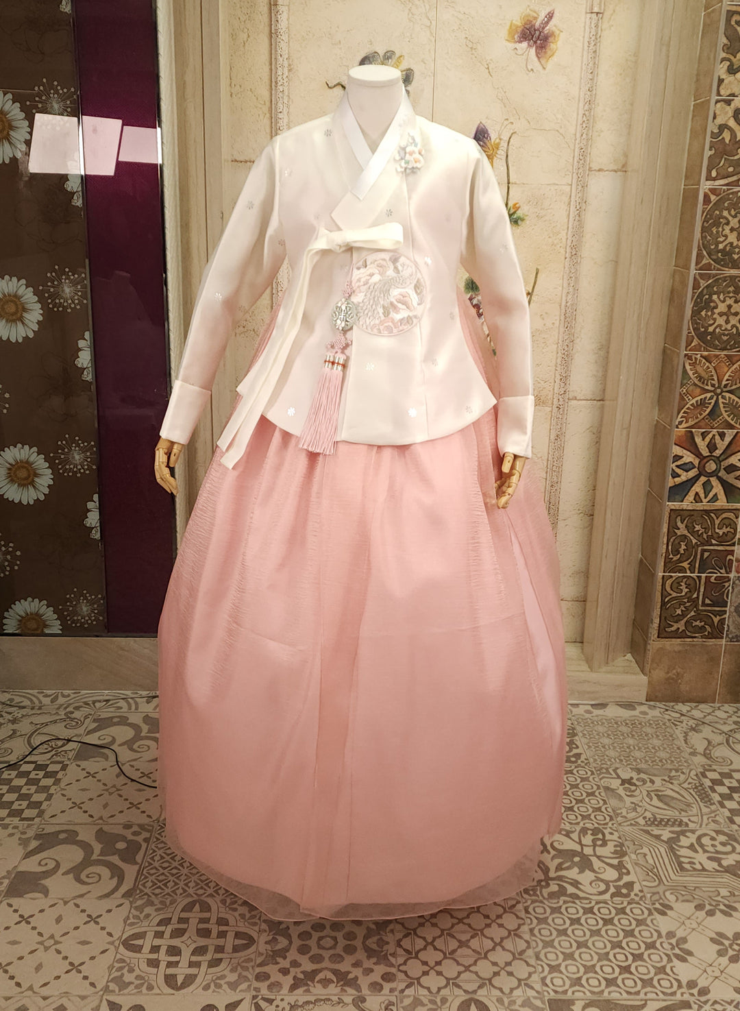 Korean Traditional Woman Personal Custom Hanbok Wedding Party Ceremony Ivory Embroidery Bead Peach Skirt Hanbok 144