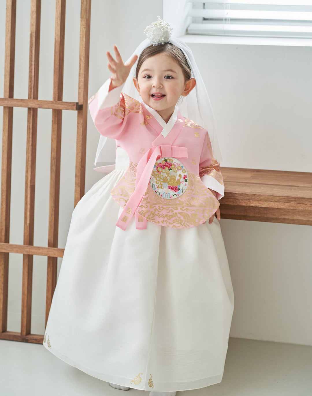 Hanbok Dress Girl Baby Korea Traditional Clothing Set First Birthday Celebration Party Celebration 1–8 Years Ivory Pink Fancy Gold Print OS107