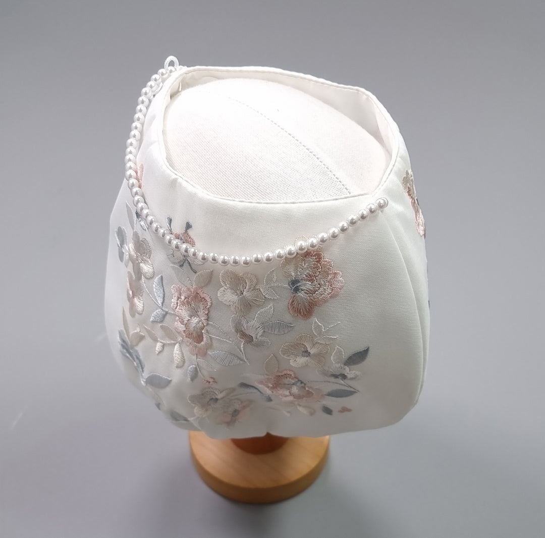 Hanbok Hat for Girl Baby Korea Traditional Hanbok Cap 조바위 White Embroidery 1 Age OS01