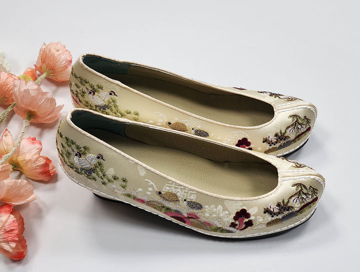 Korean Traditional Hanbok Shoes Socks for Woman Girl Beige&nbsp;Embroidery Footwear Wedding Birthday JTWS103