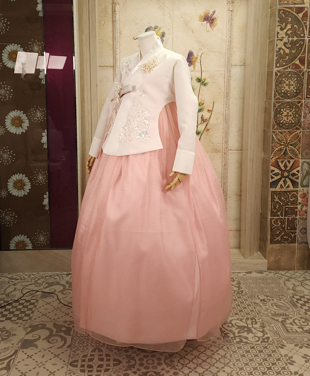 Korean Traditional Woman Personal Custom Hanbok Wedding Party Ceremony Ivory Embroidery Peach Skirt Hanbok 143